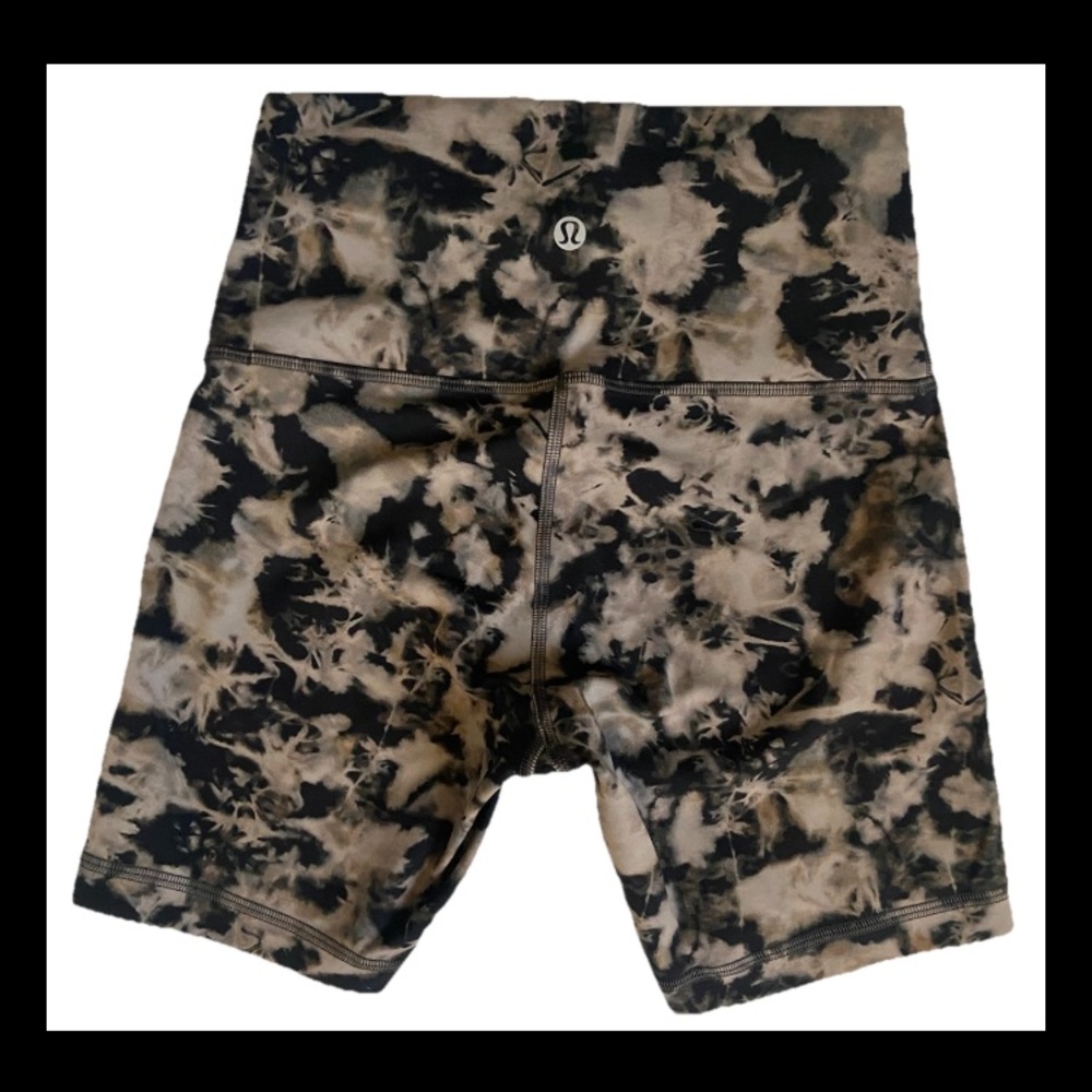 Lululemon Athletica Black and Cream Shorts